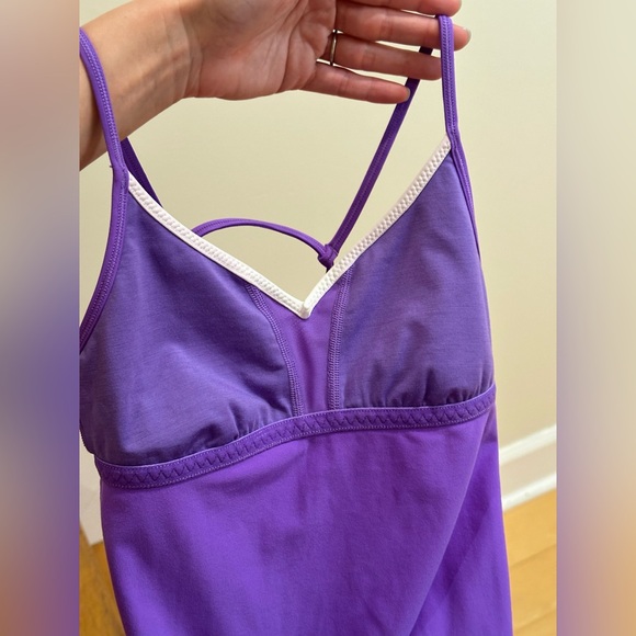 Lululemon Live Lightly Tank Power Purple/White - Size 4 - Picture 10 of 10